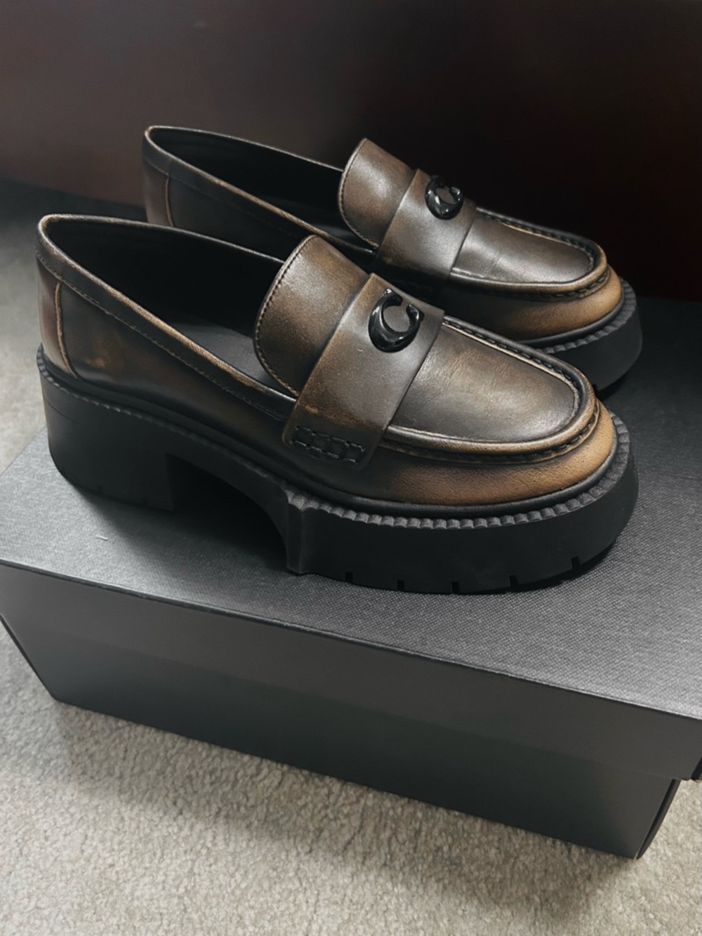 [NWT NWB] COACH loved leather Leah heeled platform loafers (brown black) size 6 - Picture 2 of 5